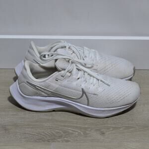 Nike Air Zoom Pegasus 38 Woman's White & Silver Running Shoe Size 7.5